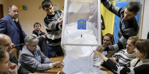 Ukraine : des élections « conformes aux normes démocratiques » - ảnh 1